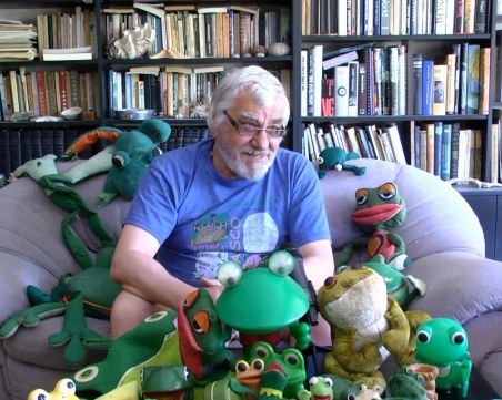 За Гинес: Архитект събра най-голямата колекция от жаби ВИДЕО