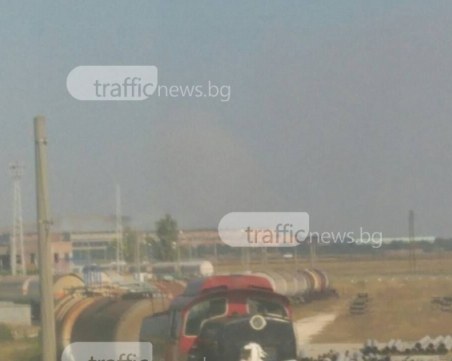 Екоинспектори влязоха в горелия склад край Шишманци