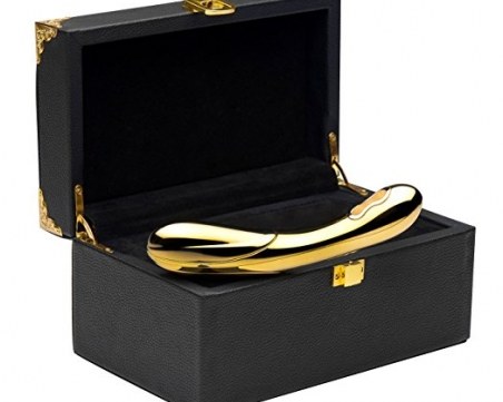 Златен вибратор и кристален полилей - най-скъпите и желани от жените подаръци