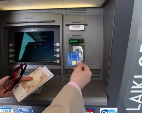 Как да действаме, ако банкоматът не пусне пари, а транзакцията е отчетена?