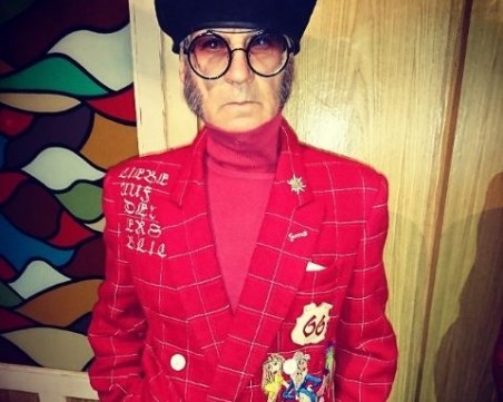 Мъж на 72 години се превърна в модна икона СНИМКИ