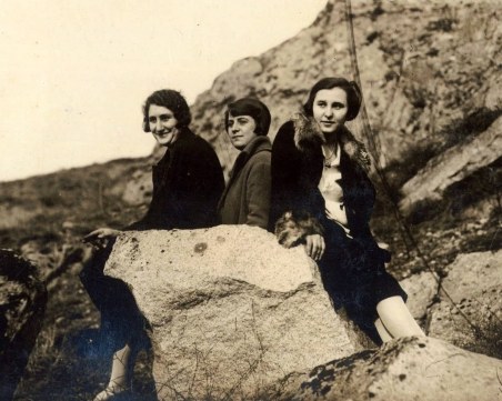 Животът на пловдивски бохеми преди почти век…  дълги разходки и фотосесии СНИМКИ