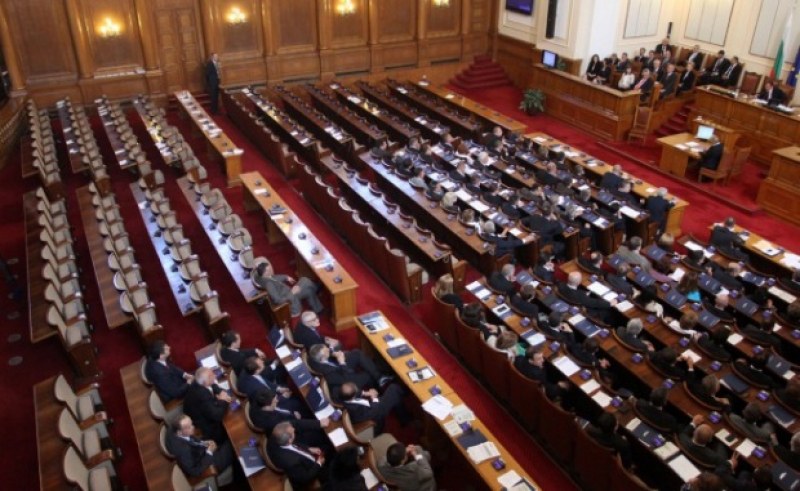 Депутатите се отдават на почивка до 10 януари
