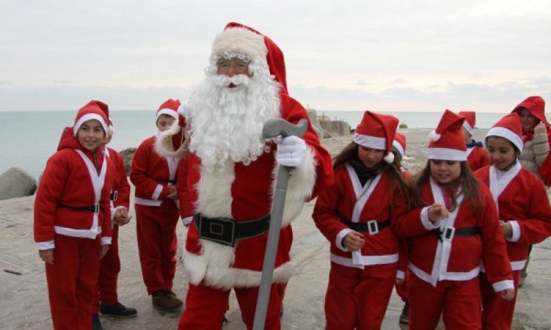 1000 писма се получават за Дядо Коледа в пощата на Пловдив