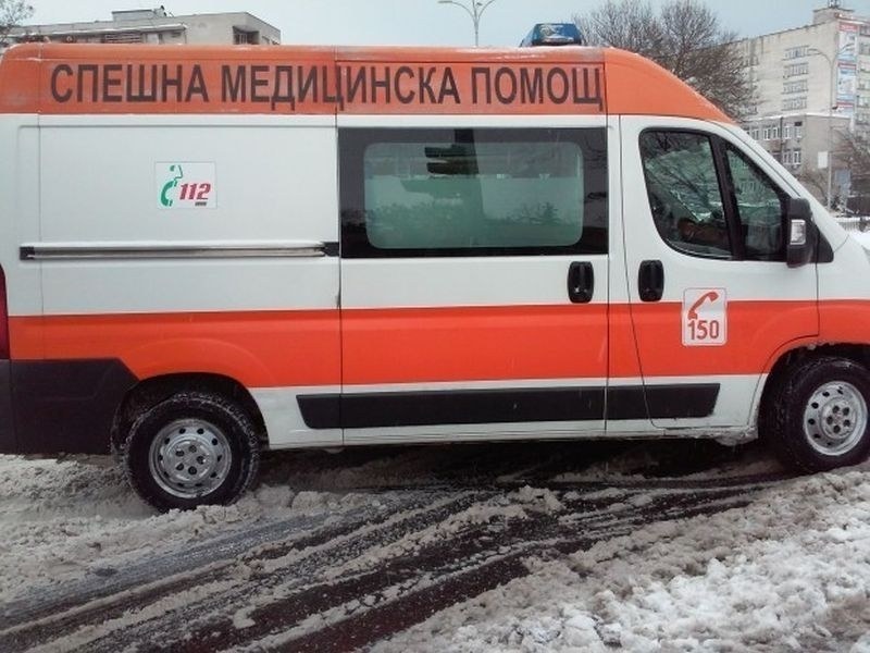 400 нови линейки и ремонт на 27 спешни отделения? Здравното министерство получи 163 милиона