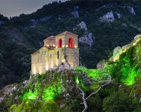 Идея за уикенда! Тържества в Асеновград, празничен крос до Асенова крепост и много музика