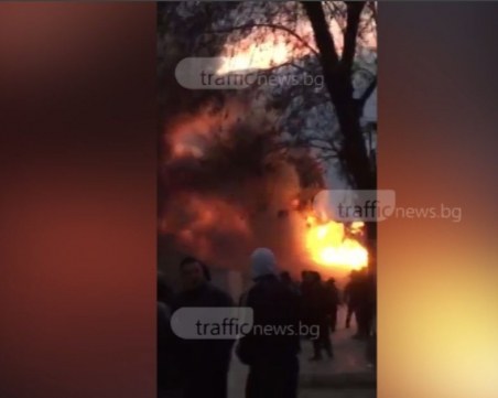 ВИДЕО запечата пожара, унищожил 8 къщи в Шекер махала