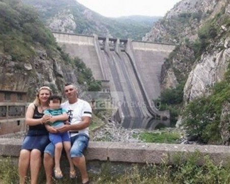 Ден на траур в Кричим! Почитат паметта на трите жертви на пътя