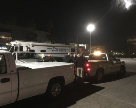 Черна Коледа в Щатите: Мъж се барикадира, уби бебе, дете и жена