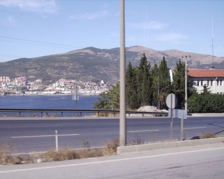 Местят цял град заради риск от земетресения