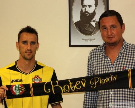 Ботев предлага нов договор на ветеран