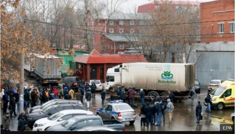 Стрелецът от фабриката в Москва не бе открит, може да е избягал през подземен коридор