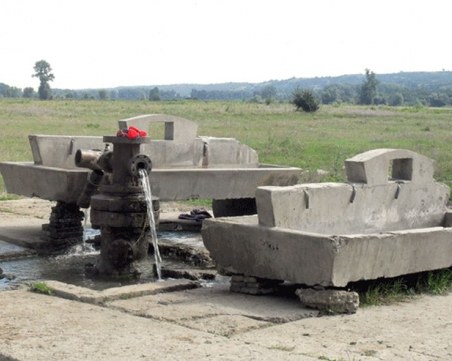 Навръх Коледа: Мъж се обади в полицията, призна за убийство преди месец