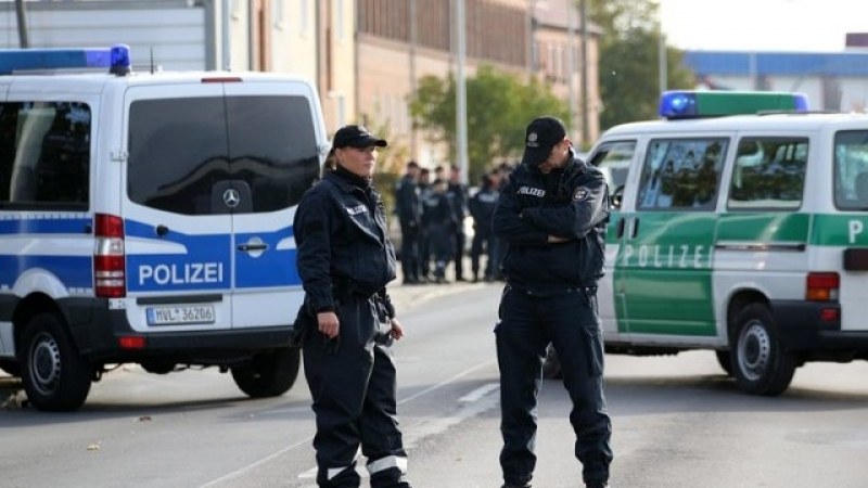 Българин наръга двама с нож на гарата във Франкфурт