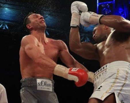 Ето най-доброто от боксовата 2017 година ВИДЕО