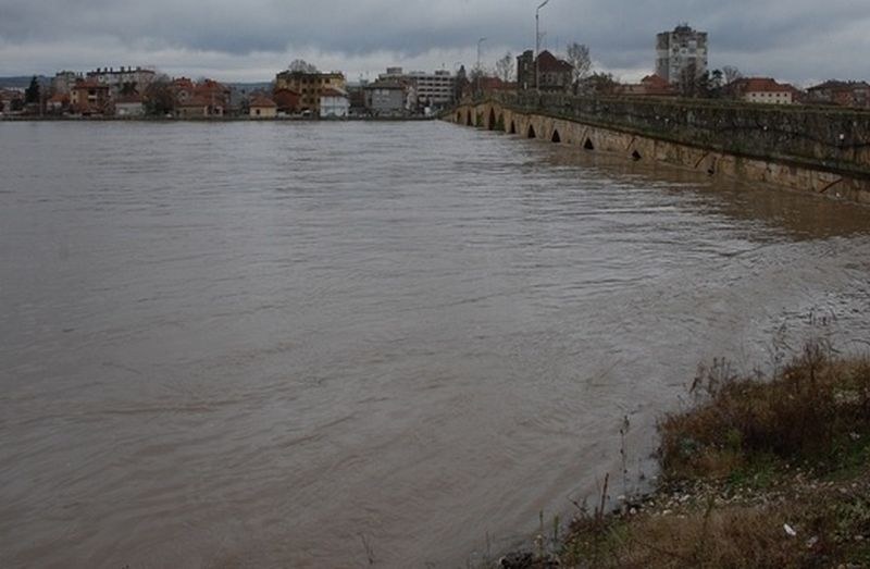 Намериха мъртъв мъж в река Марица, подозира се, че е мигрант