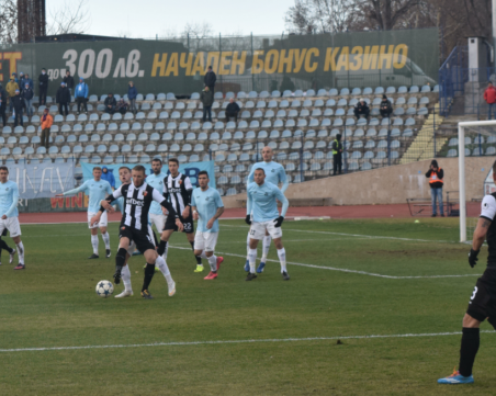 Локо пред сътрудничество с аржентински гранд, готви трансферна бомба