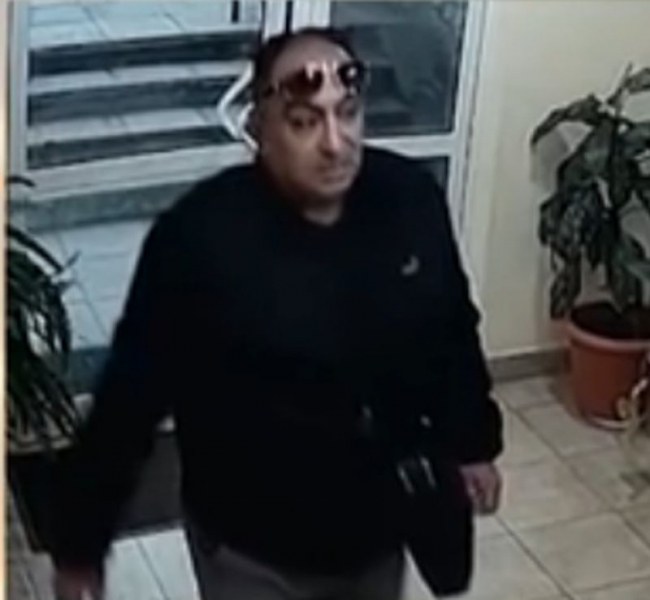 Екшън: Мъже сами заловиха нагъл крадец, обрал жена ВИДЕО