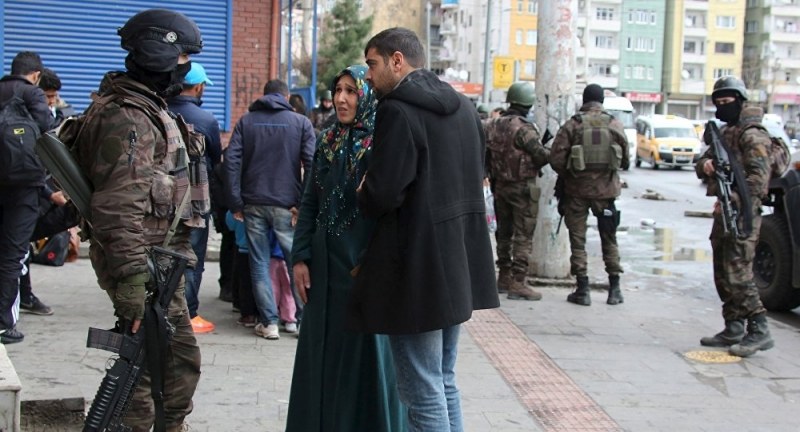 Турската полиция арестува 20 души, включително 15 чужденци, за връзки с ИДИЛ