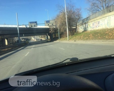 Пловдив спи! Тихо, пусто и сънливо - така изглежда в момента градът СНИМКИ