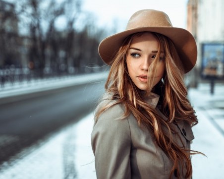 Какви грижи да полагаме за косата през зимата?