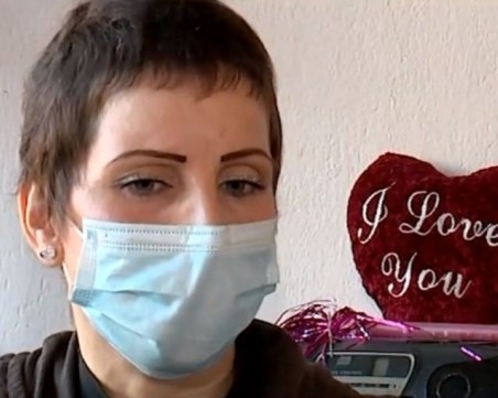 Онкоболна търси биологичните си родители, само те биха могли да спасят живота й ВИДЕО