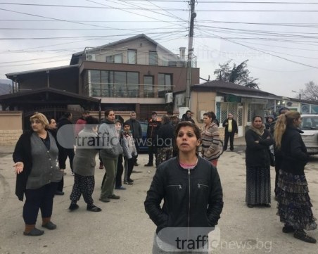 Ромите от Първенец блокират главни пътища, ако убиецът на Ангелина не получи адекватна присъда ВИДЕО