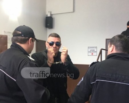 Райфъла: Три години при строг режим! Аз да не съм Ханибал Лектър? СНИМКИ