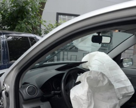 Екшън в Шекера, полицаи гонят беемве с крадени номера