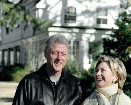 Пламъци избухнаха в дома на Бил и Хилари Клинтън