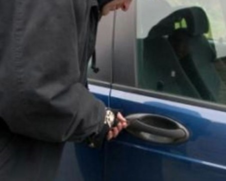 Спипаха двама пловдивчани в момент на кражба