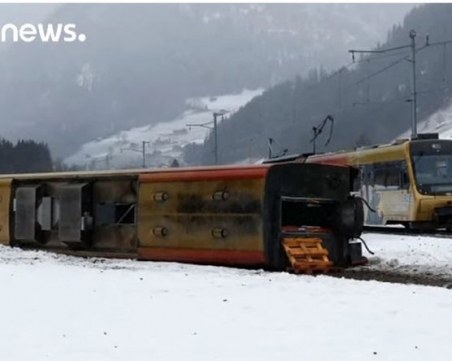 Вятър със 195 километра в час отнесе влак в Швейцария! ВИДЕО