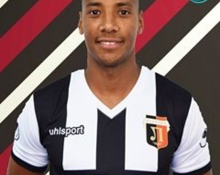 Локо се раздели със защитник, чака друг - от Аржентина