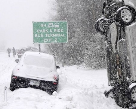 Зимната буря в САЩ взе 17 жертви