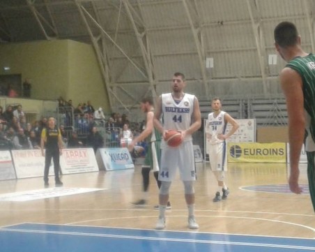 Блестящ Академик Бултекс 99 срази Балкан