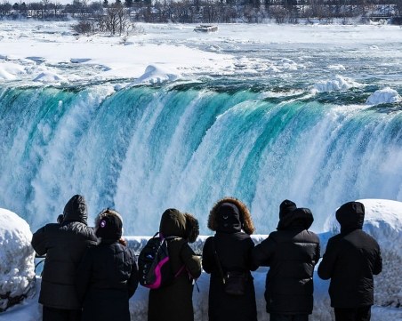Расте броят на жертвите на студа в САЩ, загинали са 22 души