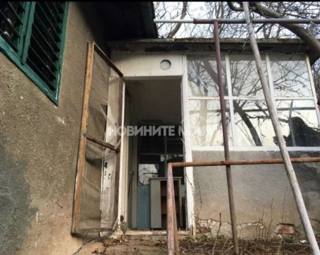 Ето я къщата, в която се е самоубил Росен Ангелов СНИМКИ
