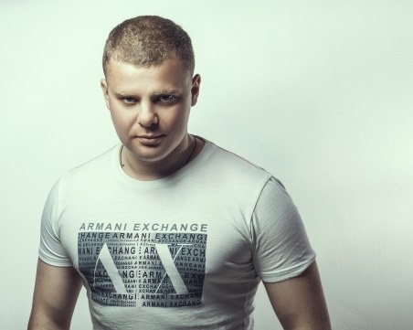 Руска мегазвезда на електронния саунд идва под тепетата