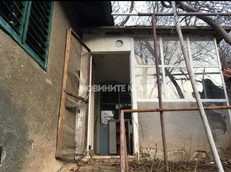 Ето я къщата, в която се е самоубил Росен Ангелов СНИМКИ