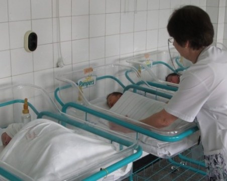 Бременна с мозъчна тромбоза успя да роди благополучно момиченце