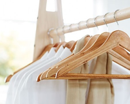 Търсят се гардеробиерки за председателството за 70 хил. лв