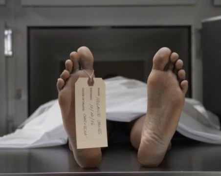 Мистерия! Мъртвец се събуди точно преди... аутопсията