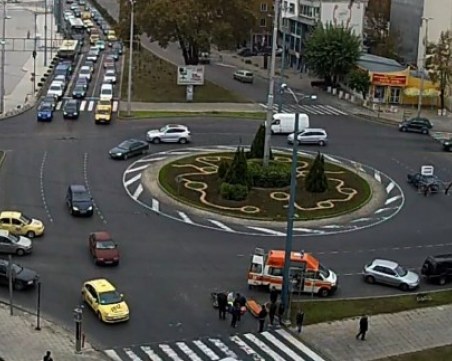 Издирват се свидетели на катастрофа в Пловдив! Хулиган ударил шут и избягал от произшествието