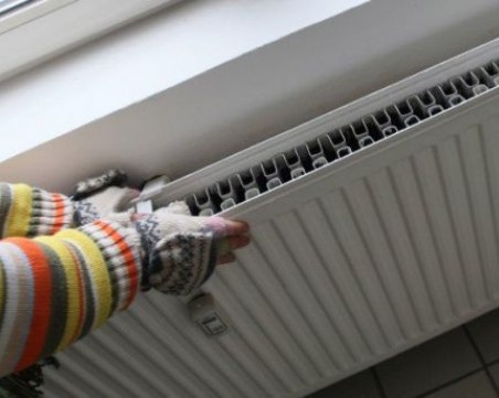 Цял блок 5 години ползвал парно и топла вода аванта! Хванаха ги