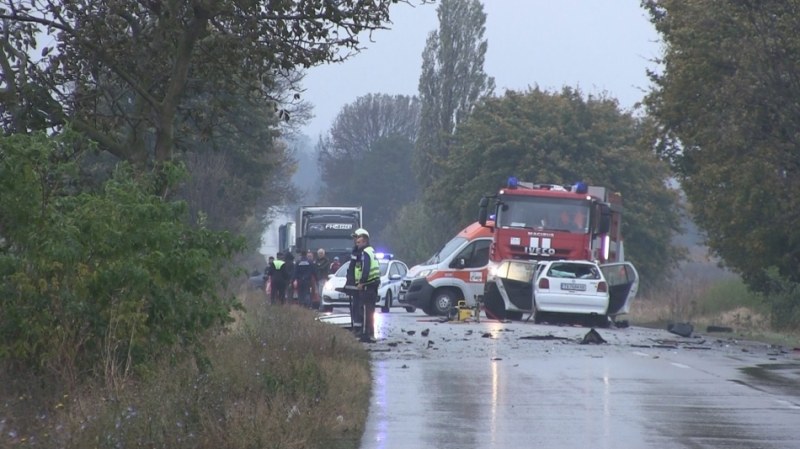 Тежка катастрофа взе живота най-малко на един по пътя за София край Омуртаг
