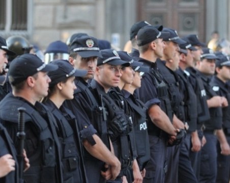 Правителството отпусна още 100 милиона за полицаите, протести обаче ще има