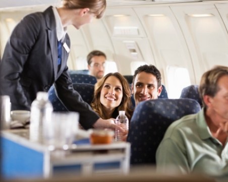 Защо е забранено ползването на тоалетната в самолет при излитане и кацане?