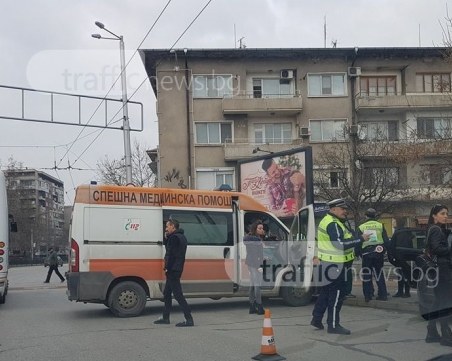 Катастрофа на кръстовището на ВСИ! Колите кацнаха на тротоара  ВИДЕО И СНИМКИ