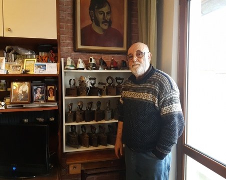 Пловдивчанин събра уникална колекция от ютии СНИМКИ