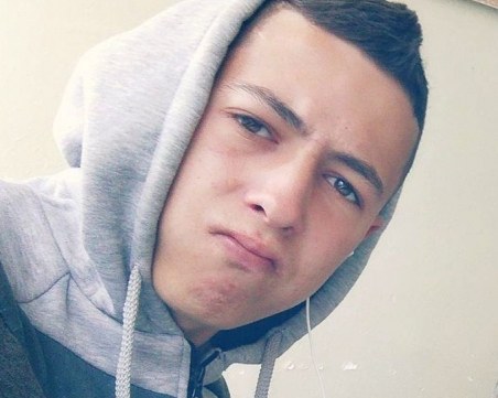 Погребаха един от убитите в Нови Искър - 18-годишния Боби
